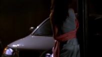 S01E05 A car slows down in front of Susan